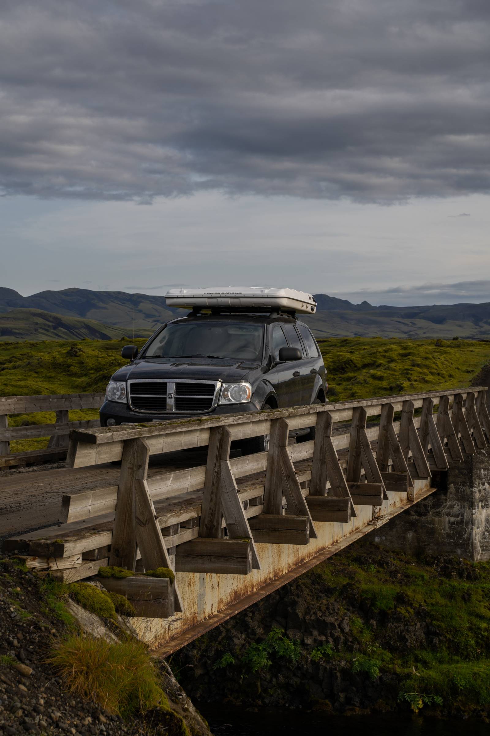 Dodge Durango with Roof Tent Camper