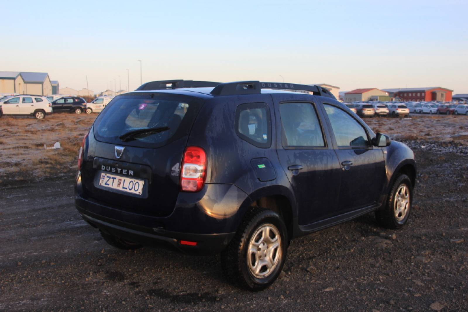 Dacia Duster Side